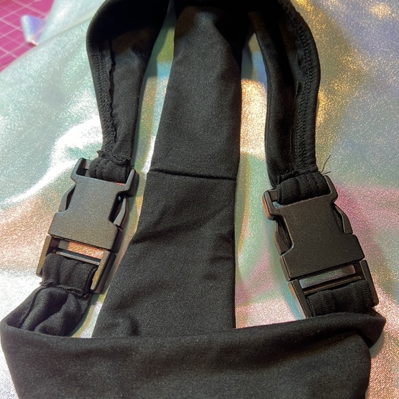 New, Sexy Clasp Bottoms - Picture 4 of 7